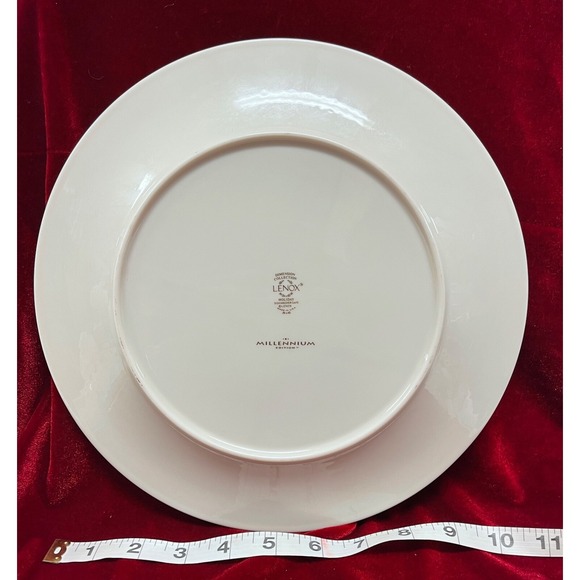 LENOX Dimension Collection MILLENIUM ED. Holly Berry Holiday 10.5 inch Plates - Picture 3 of 3